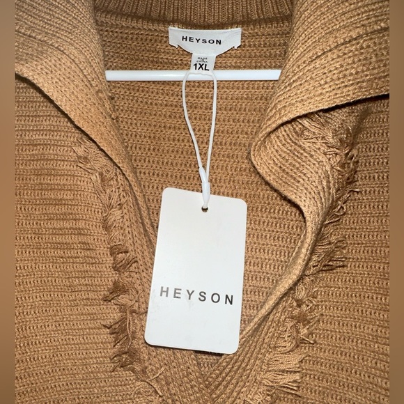 🆕HEYSON PLUSH COLLAR SWEATER🆕 - Picture 4 of 8